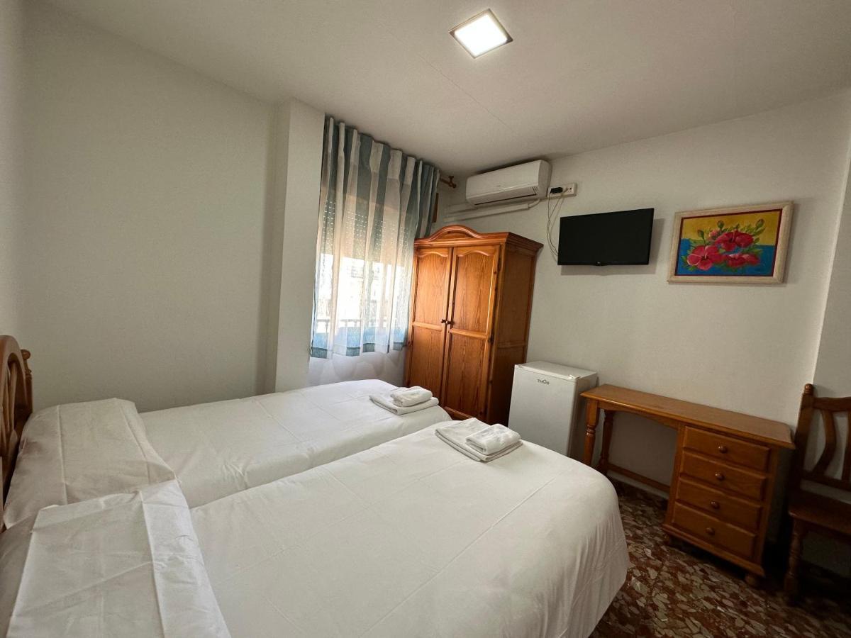 Hostal Magana Malaga Exterior photo