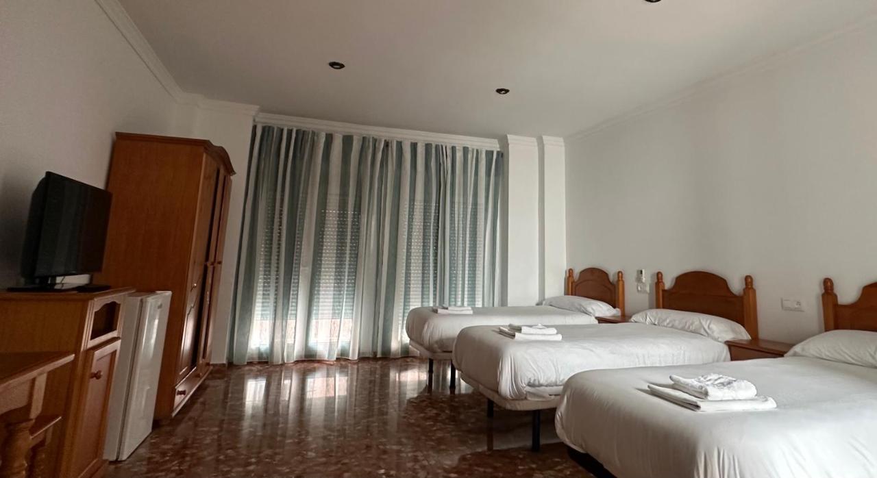 Hostal Magana Malaga Exterior photo