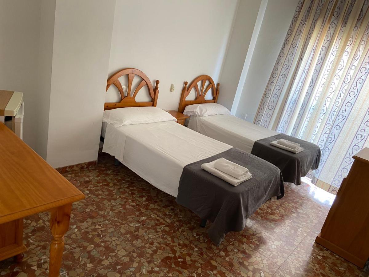 Hostal Magana Malaga Exterior photo