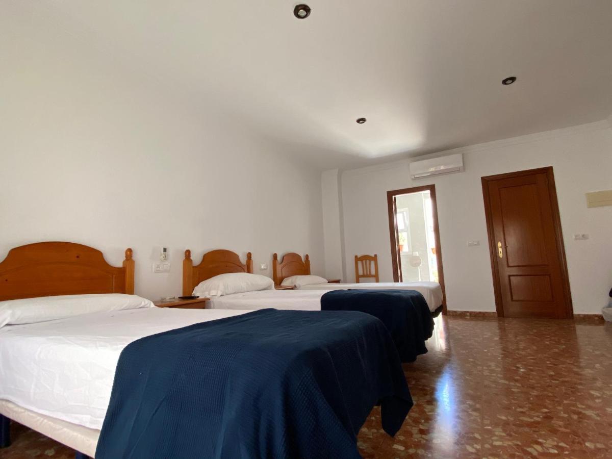 Hostal Magana Malaga Exterior photo