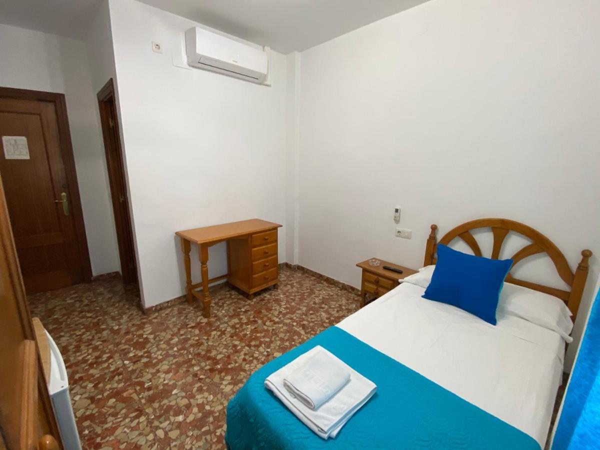 Hostal Magana Malaga Exterior photo