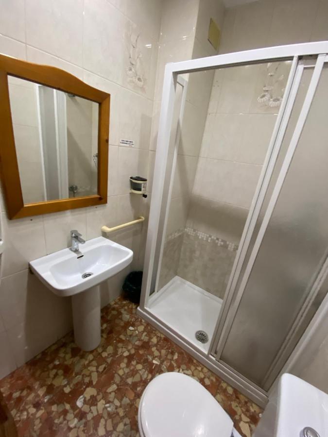 Hostal Magana Malaga Exterior photo